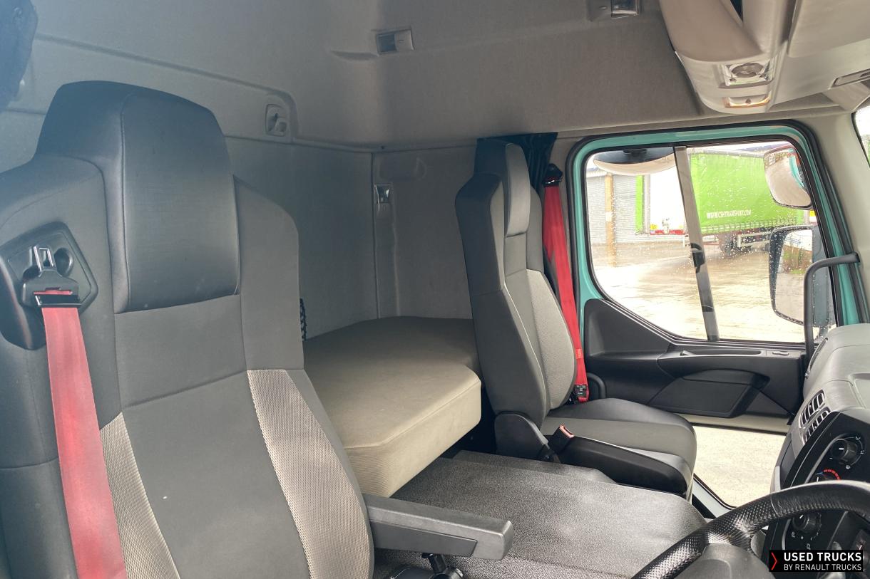 Renault Trucks D Wide 320