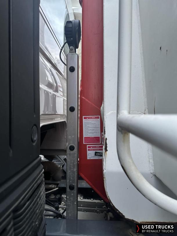 Renault Trucks D 240