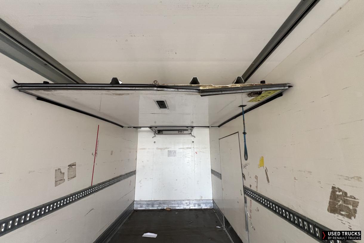 Renault Trucks D Wide 320