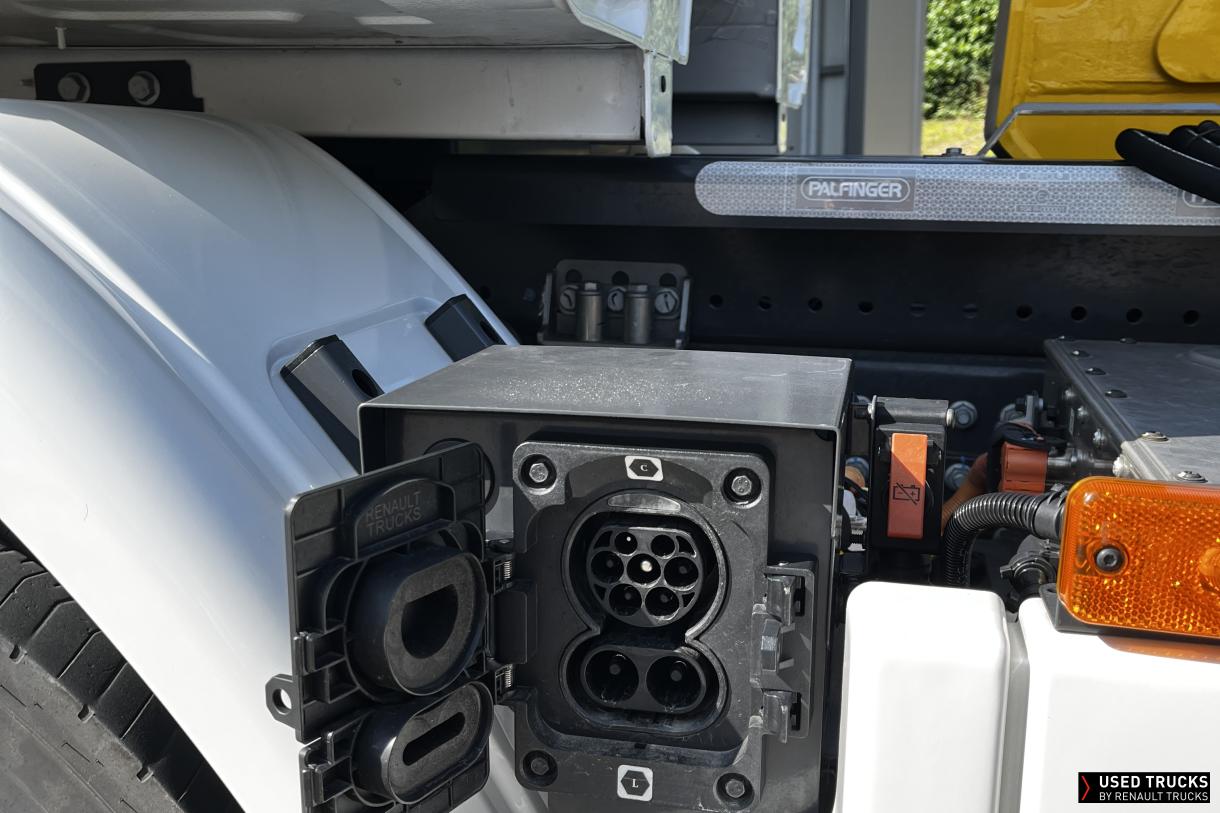 Renault Trucks D Wide 