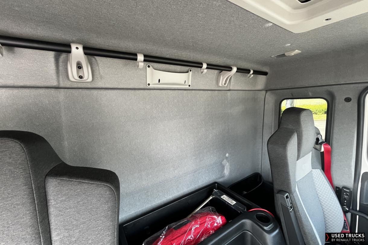 Renault Trucks D Wide 