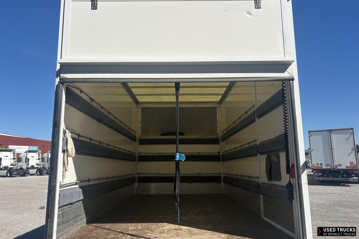 Renault Trucks Master 130