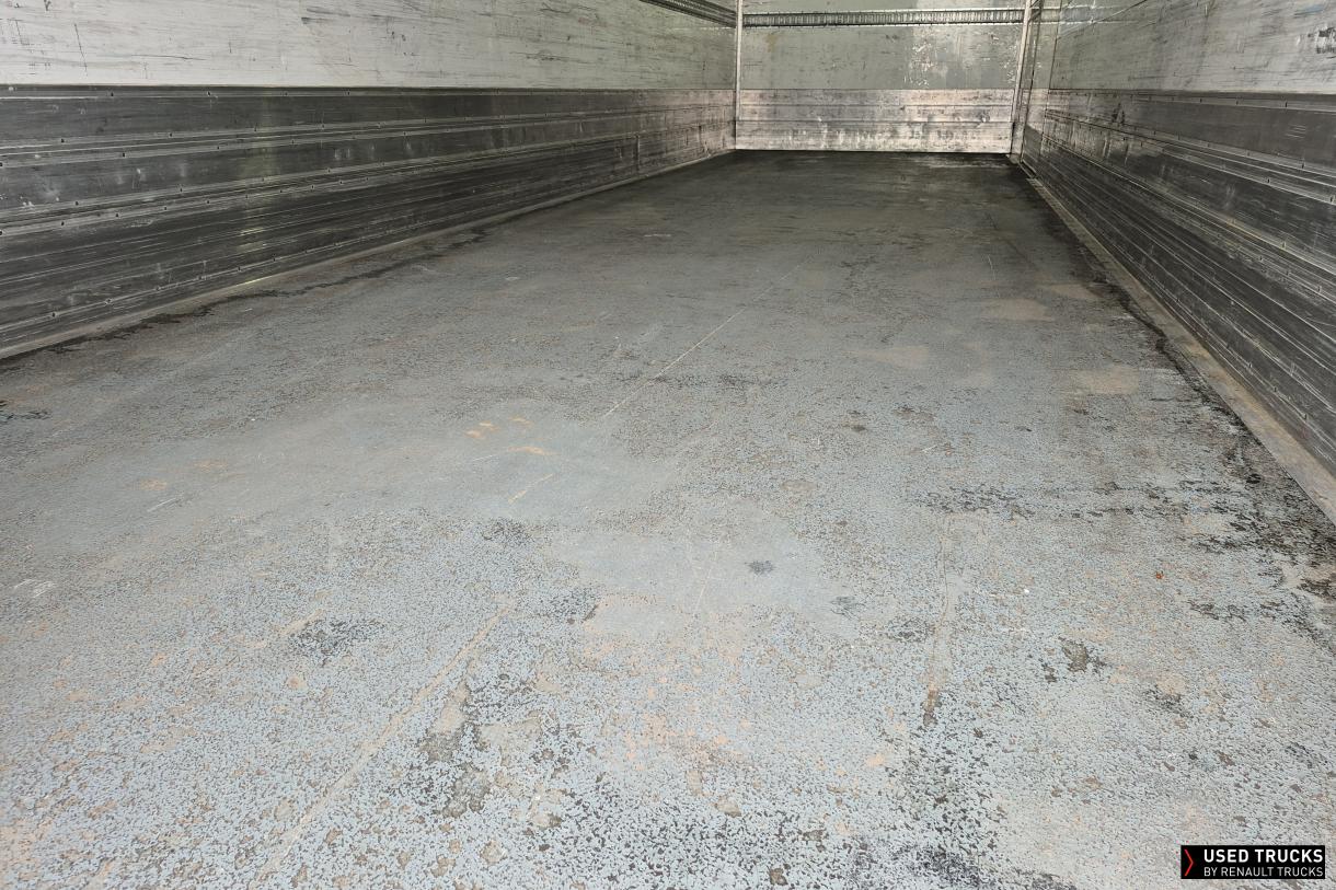 Renault Trucks D Wide 320