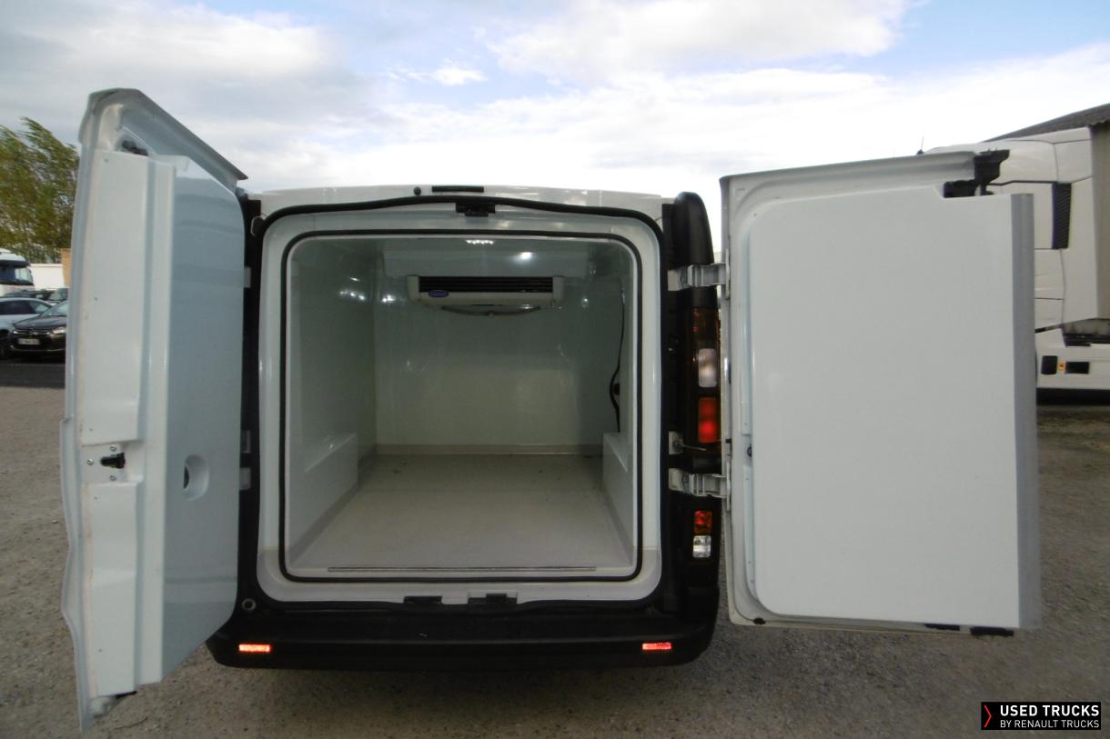 Nissan NV300 120