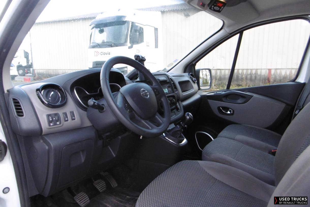 Nissan NV300 120