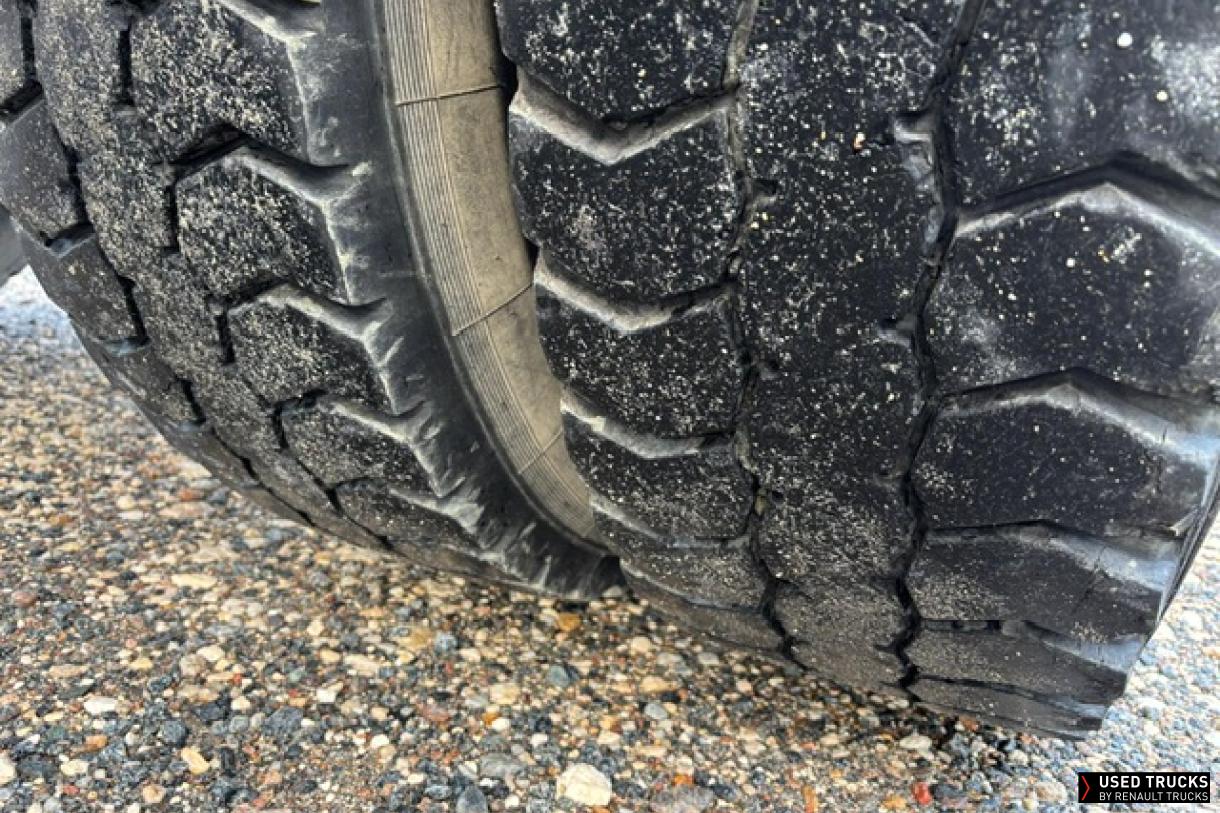 Renault Trucks Premium 280