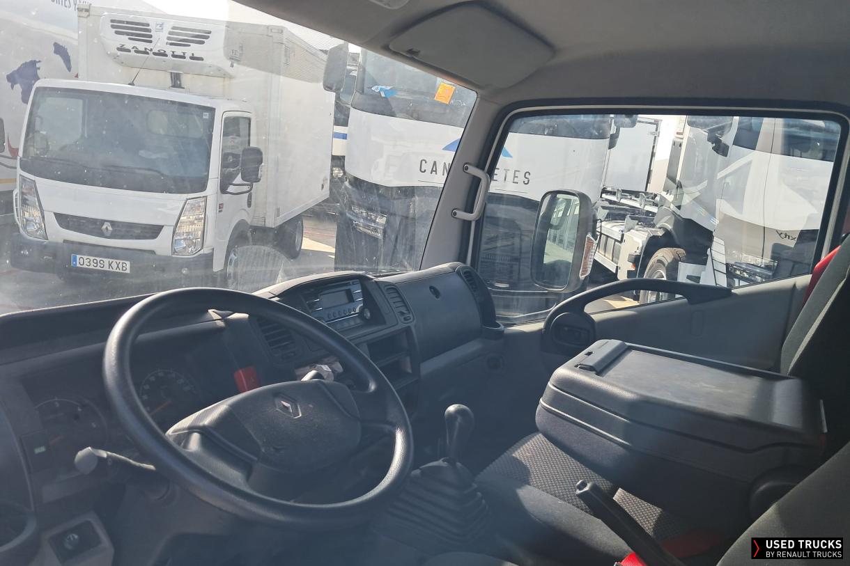 Renault Trucks Maxity 130