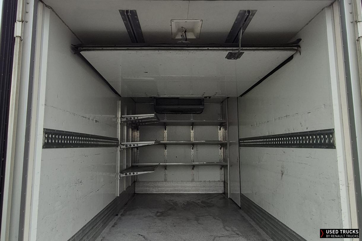 Renault Trucks Master 120