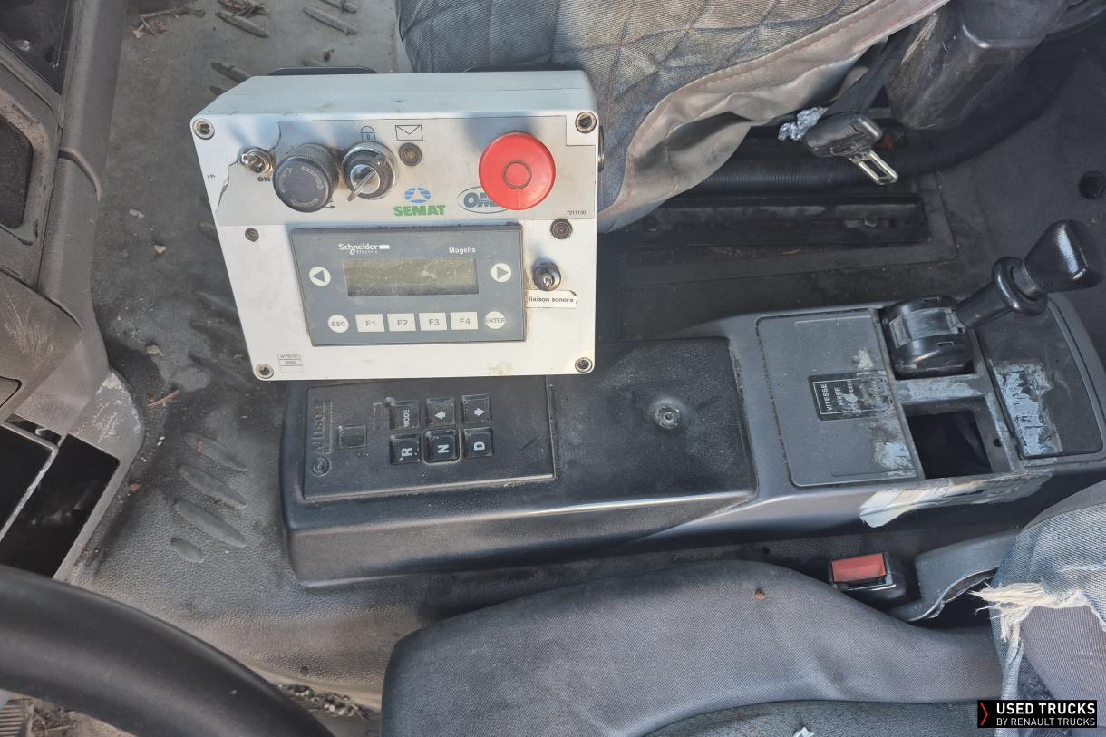 Renault Trucks Premium 180