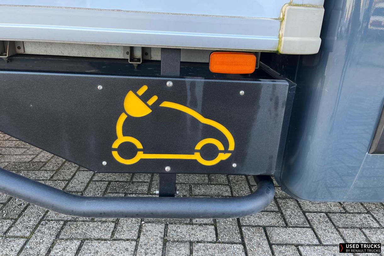 Renault Trucks Master 76