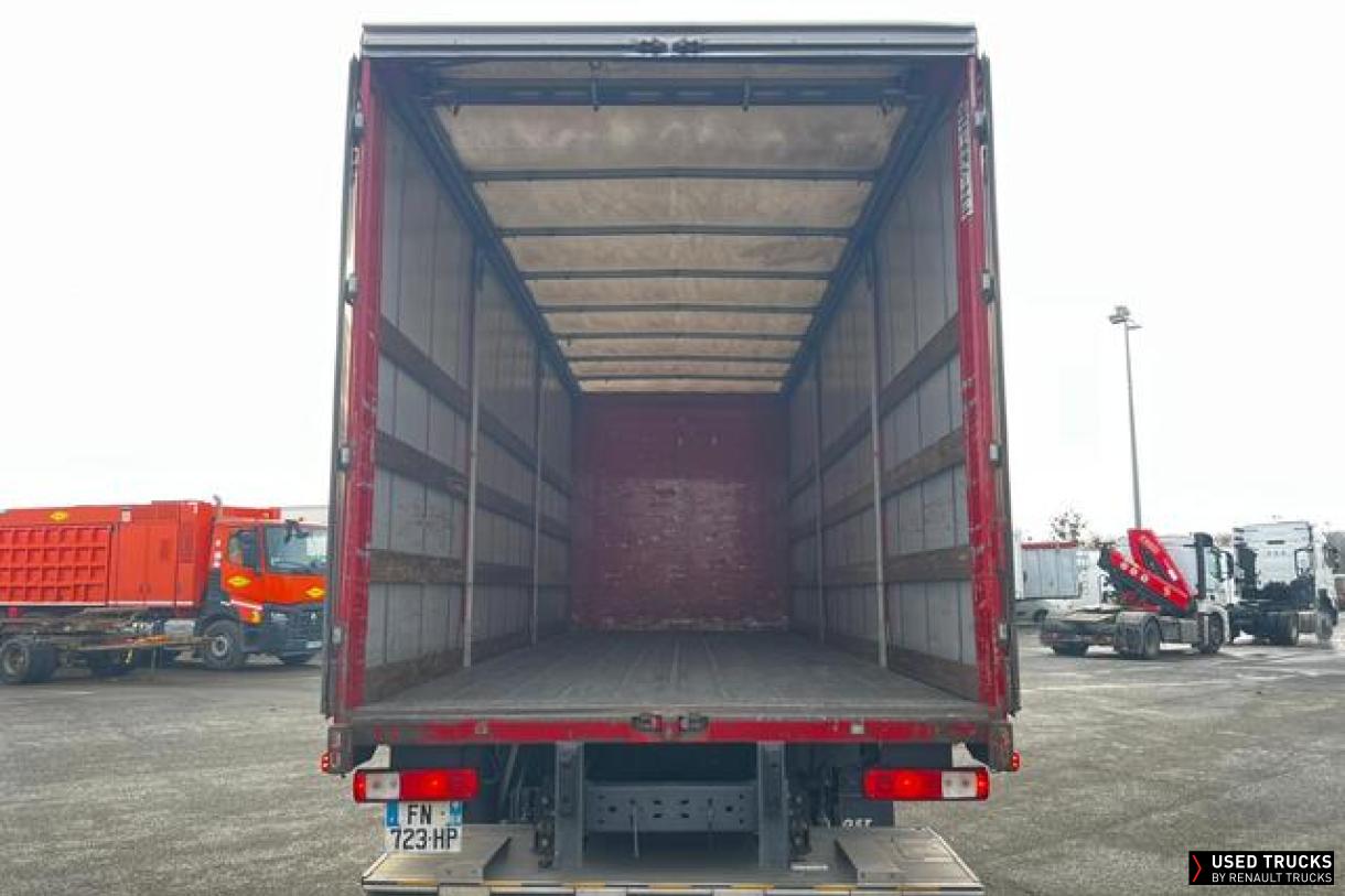 Renault Trucks D Wide 320