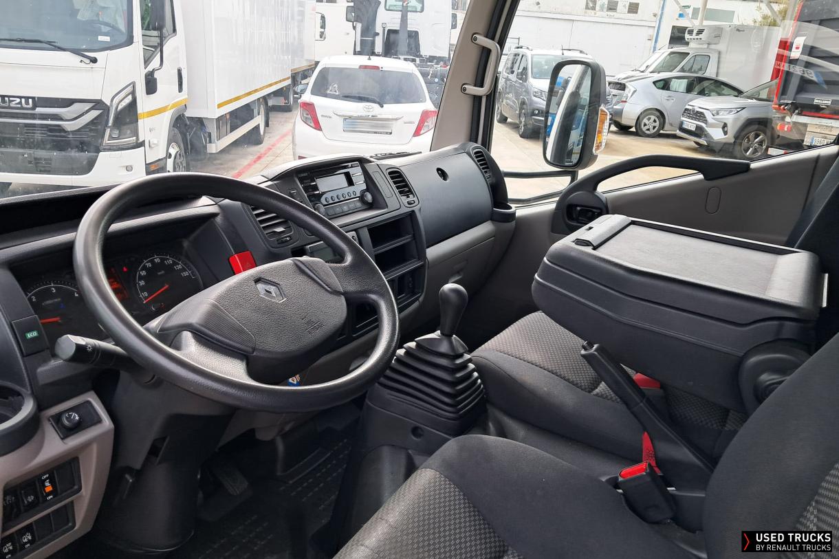 Renault Trucks Maxity 130