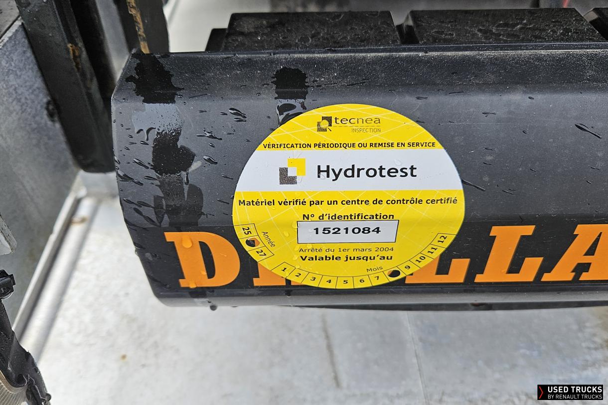 Renault Trucks D Wide 320