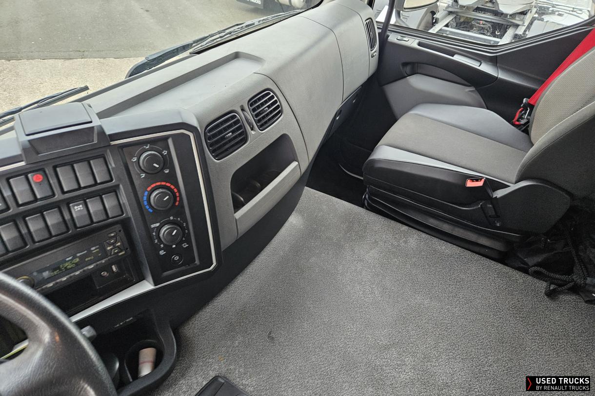Renault Trucks D Wide 320