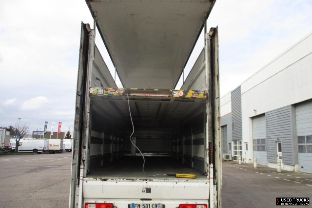 Renault Trucks D Wide 320