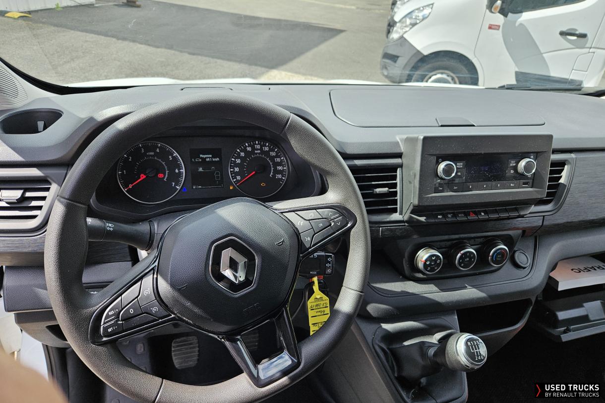 Renault Trafic 130