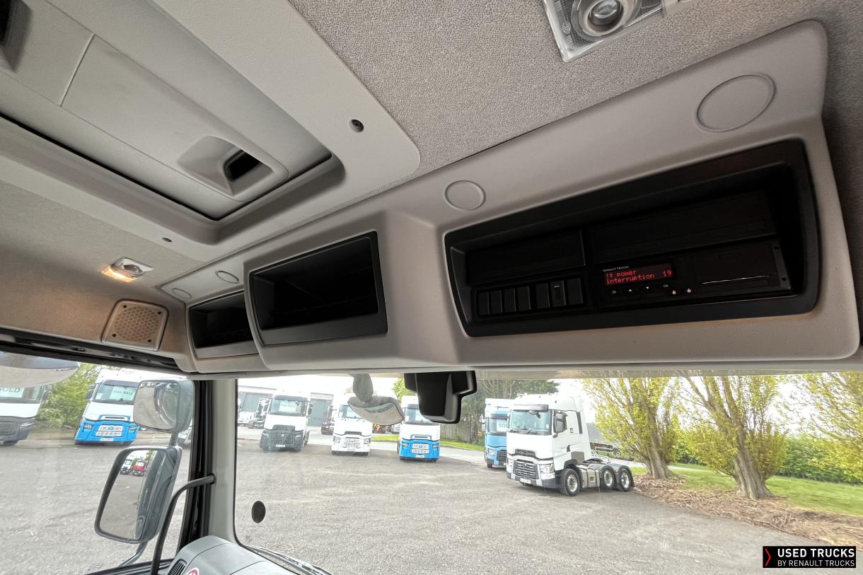 Renault Trucks D Wide 320