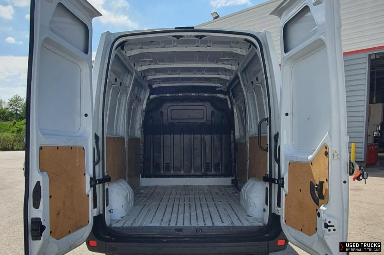Renault Trucks Master 135
