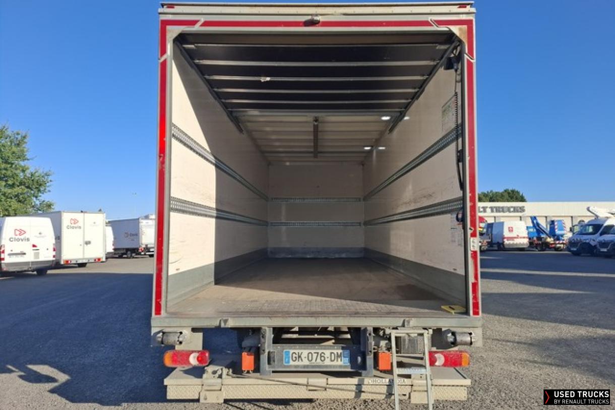 Renault Trucks D 210