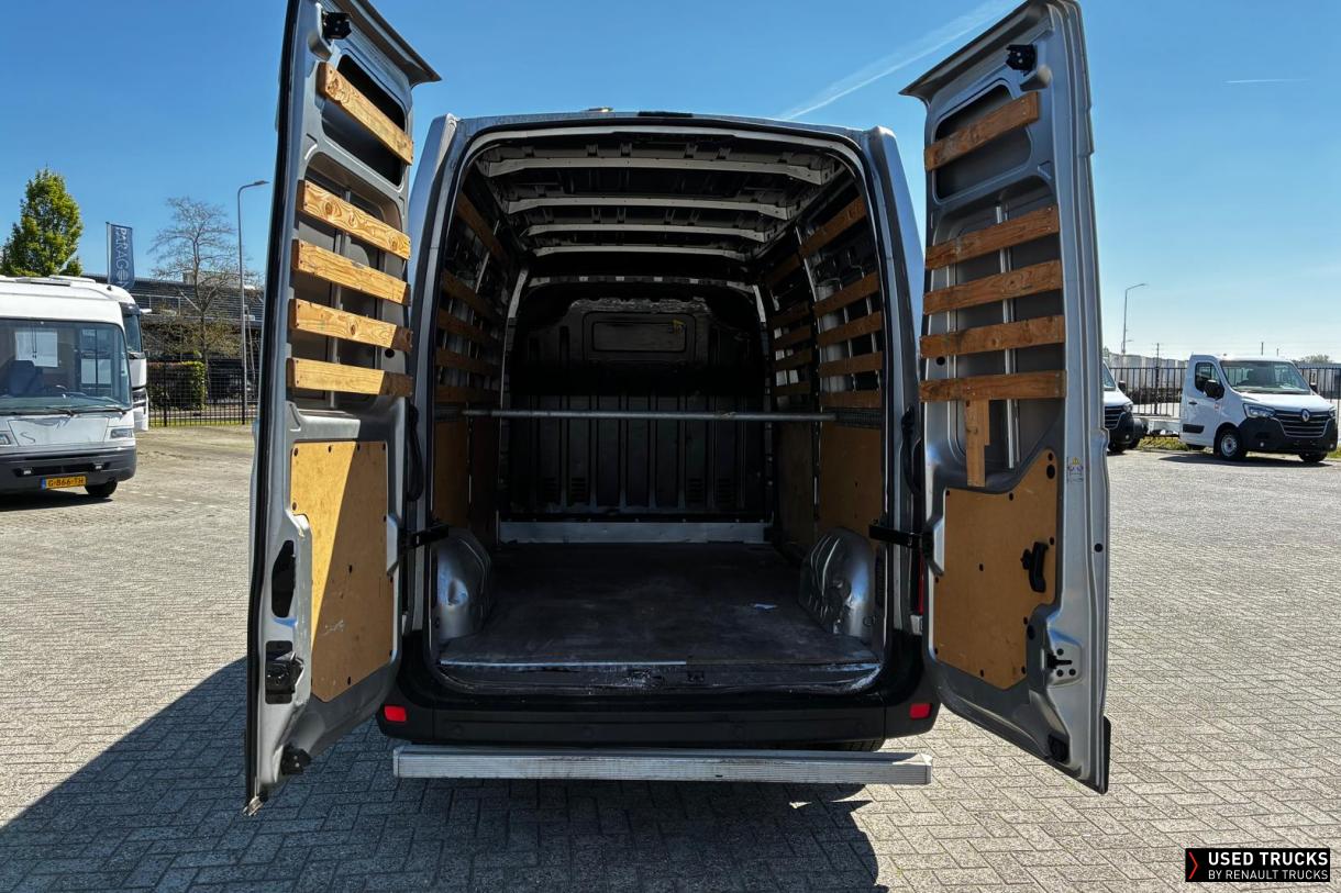 Renault Trucks Master 150
