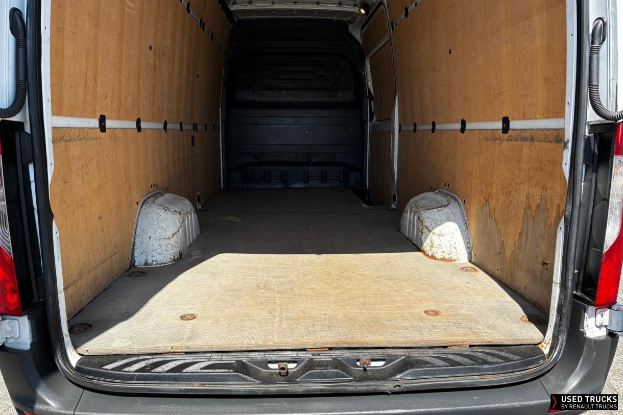 Mercedes-Benz Sprinter 170