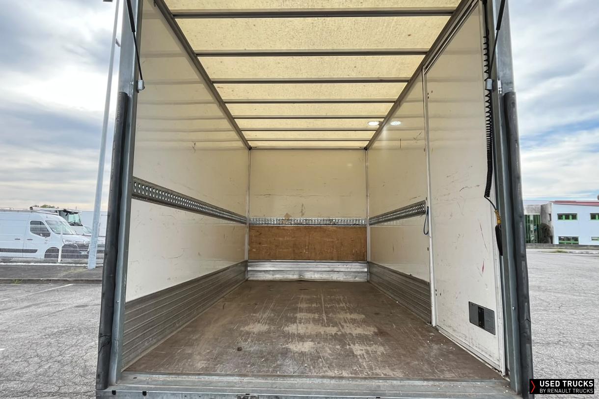 Renault Trucks Master 145