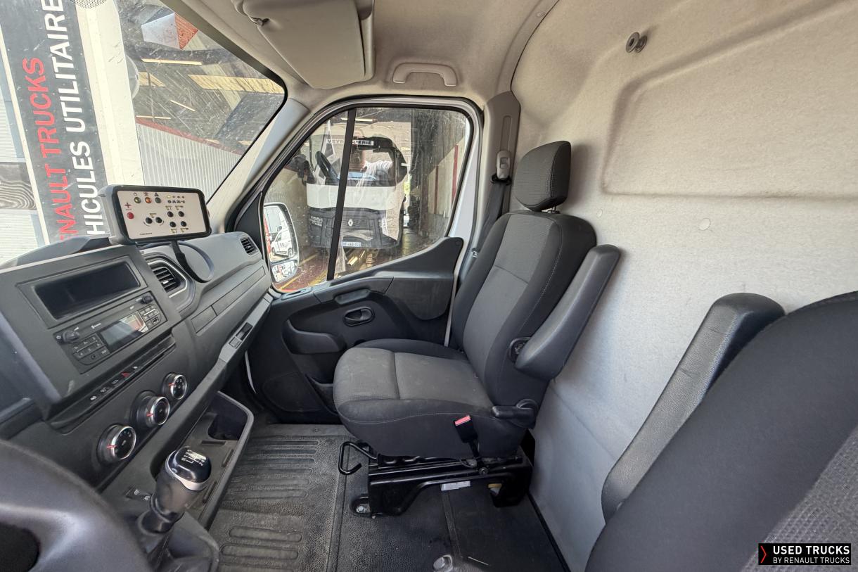 Renault Trucks Master 145