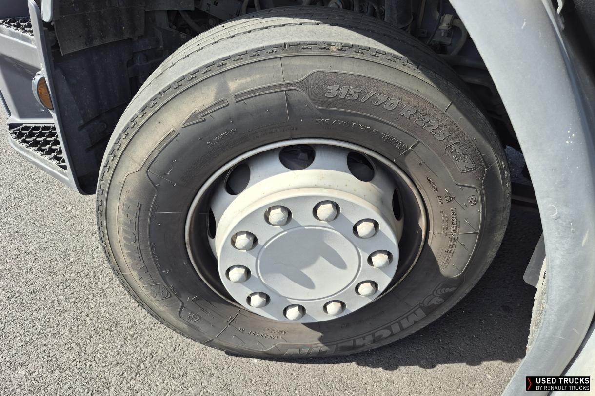 Renault Trucks D Wide 320