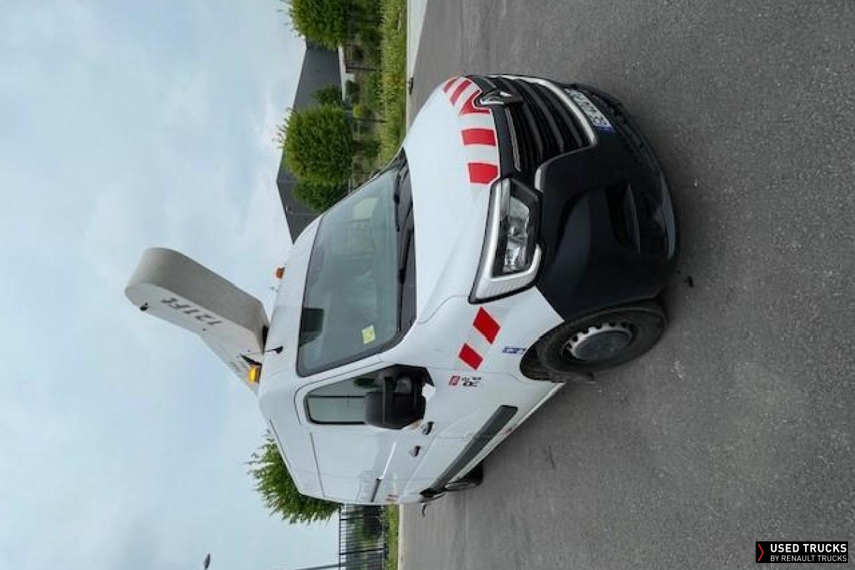Renault Trucks Master 145