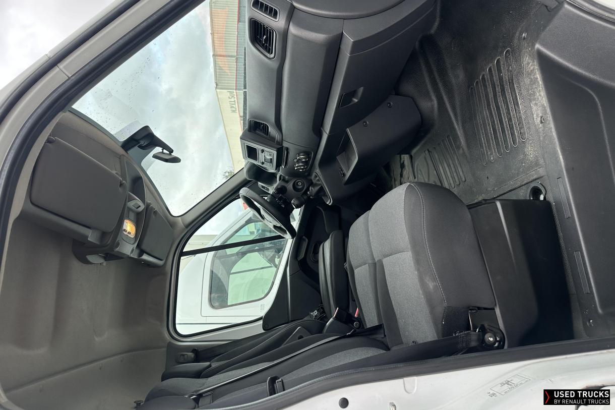 Renault Trucks Master 145