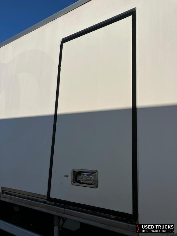 Renault Trucks D Wide 280