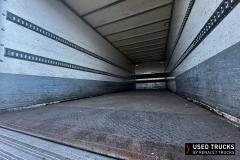 Renault Trucks D
                                          240