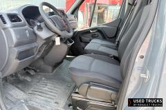 Nissan Interstar
                                          165