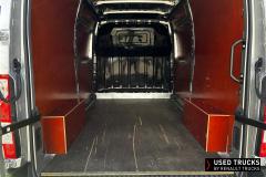 Renault Trucks Master
                                          130