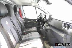 Renault Trucks Trafic
                                          